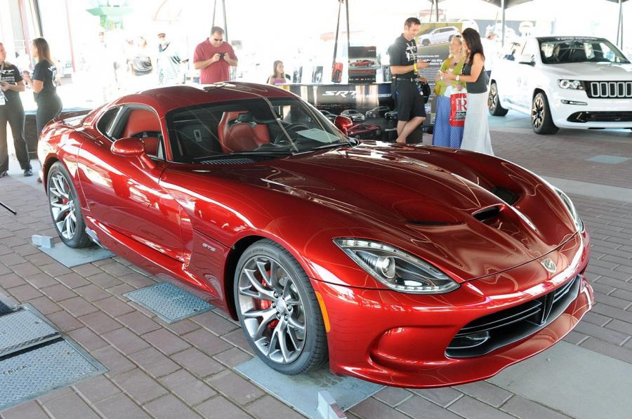  Dodge Viper SRT GTS 2013 года  (фото 8 из 42)